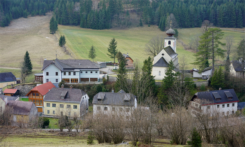 Naturparkschule Volksschule Schwarzau im Gebirge